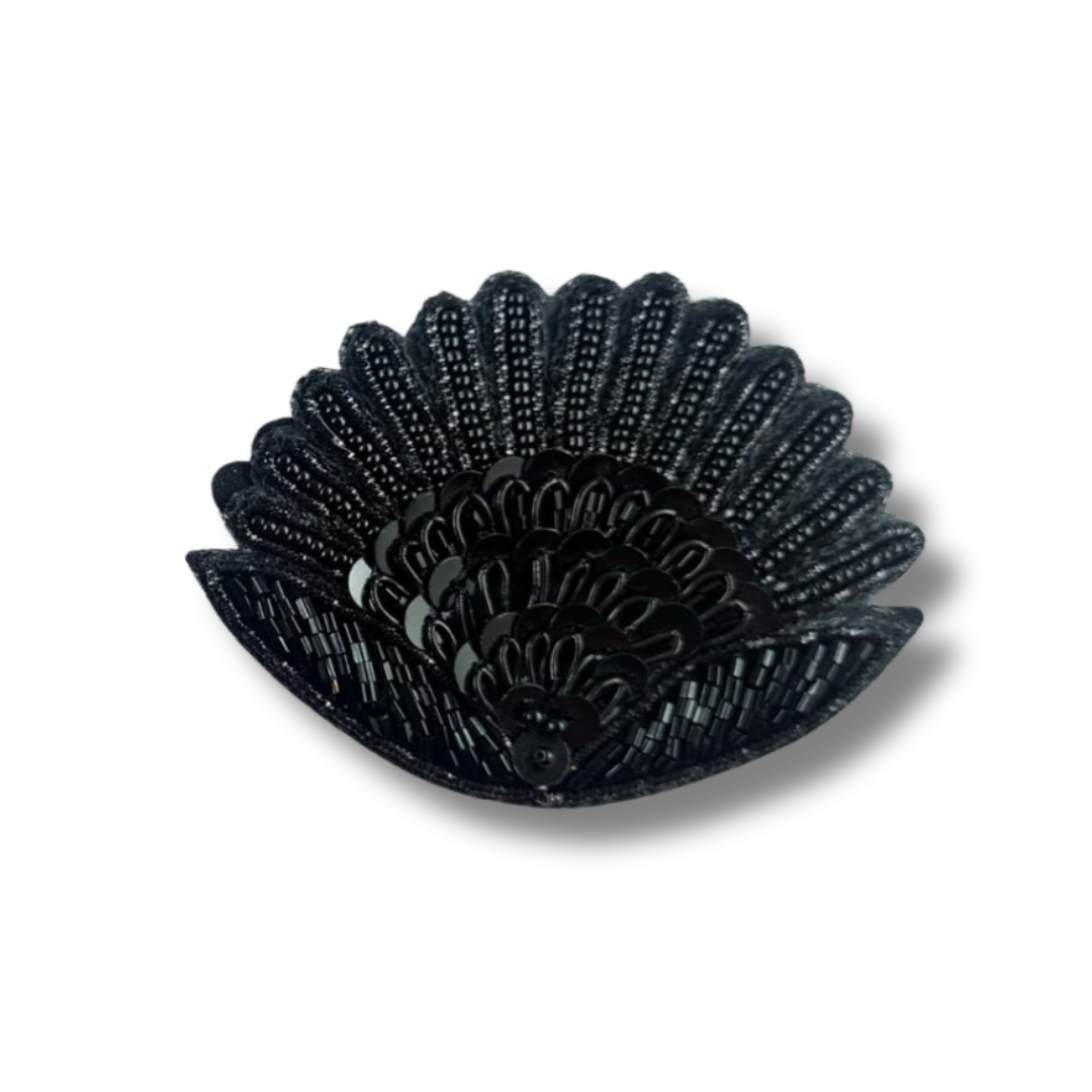 VENUS Negro o Dorado - Cubiertas para pezones con lentejuelas y conchas bordadas (2 piezas) para lencería burlesca, rave y festivales