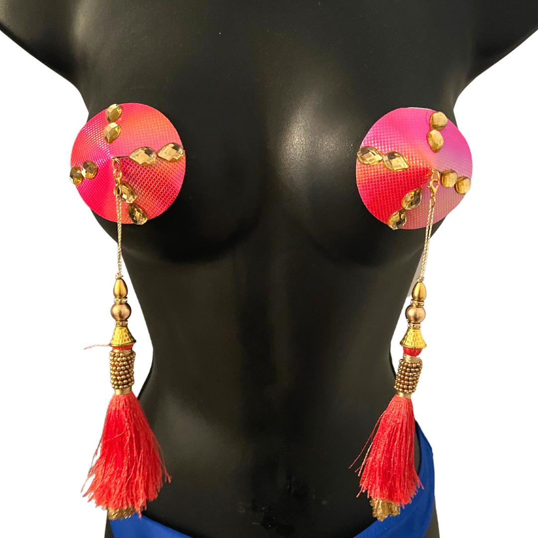 BELLINI Peachy Pink Shimmer Leather-like, Nipple Cover (2pcs) Cache-tétons avec pierres précieuses dorées et glands perlés pour lingerie carnaval burlesque rave