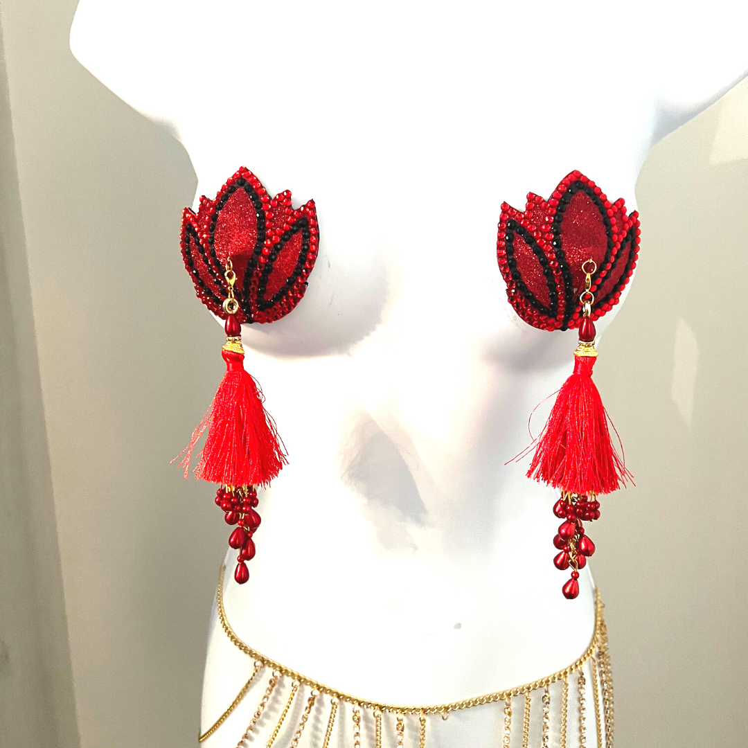 LOLITAS LUST Diseño de loto rojo y dorado Glitter &amp; Gem, Cubierta de pezón (2 piezas) Empanadas con borlas extraíbles para lencería Carnaval Burlesque Rave