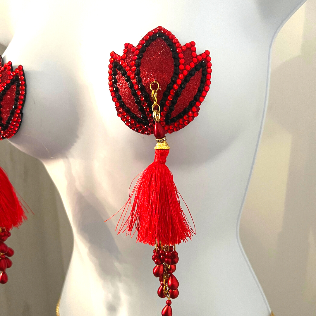 LOLITAS LUST Diseño de loto rojo y dorado Glitter &amp; Gem, Cubierta de pezón (2 piezas) Empanadas con borlas extraíbles para lencería Carnaval Burlesque Rave