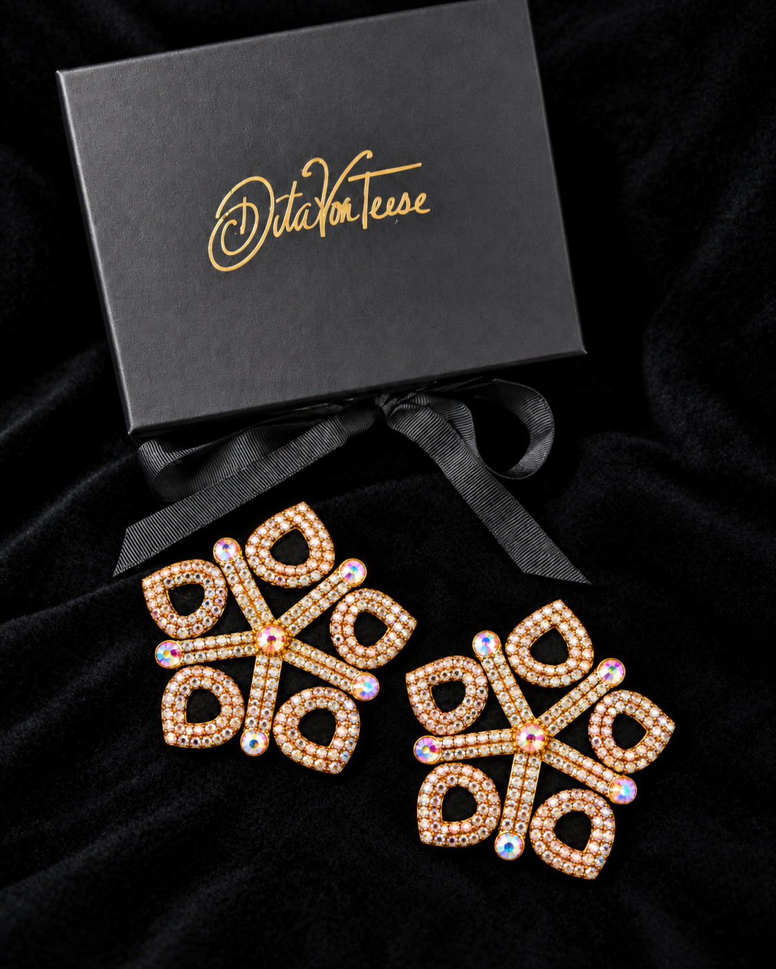 DITA VON TEESE MARQUISE DE TEESE Gold or Black Silk Star Pasties with Rhinestones (2pcs) Appeeling