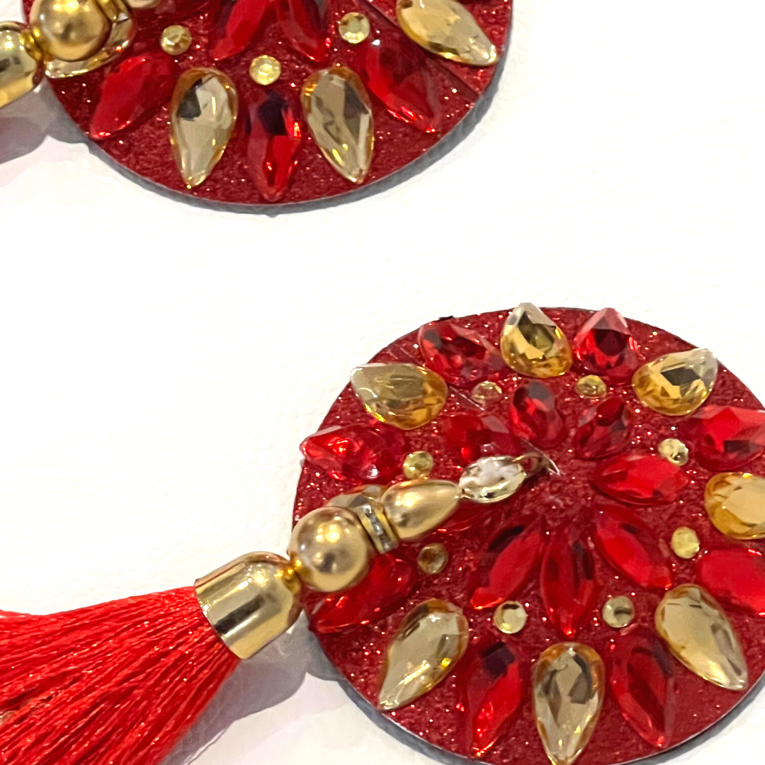 LUNA ROSA Cubiertas para pezones intrincadas rojas y doradas con impresionantes borlas (2 piezas) para raves y festivales de lencería burlesca