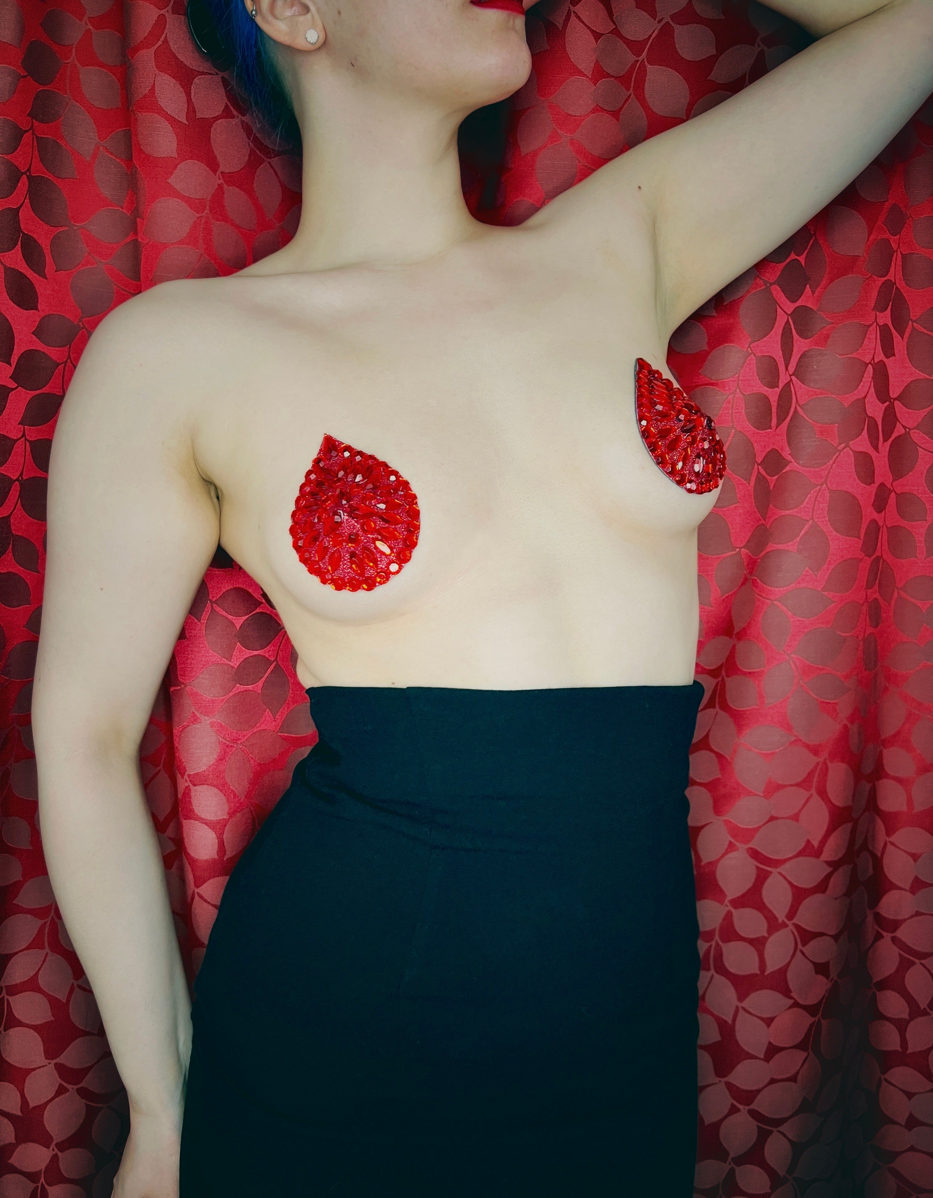 Tamal Caliente | Empanadas | Accesorios de lencería | Arte Corporal | Joyería del cuerpo