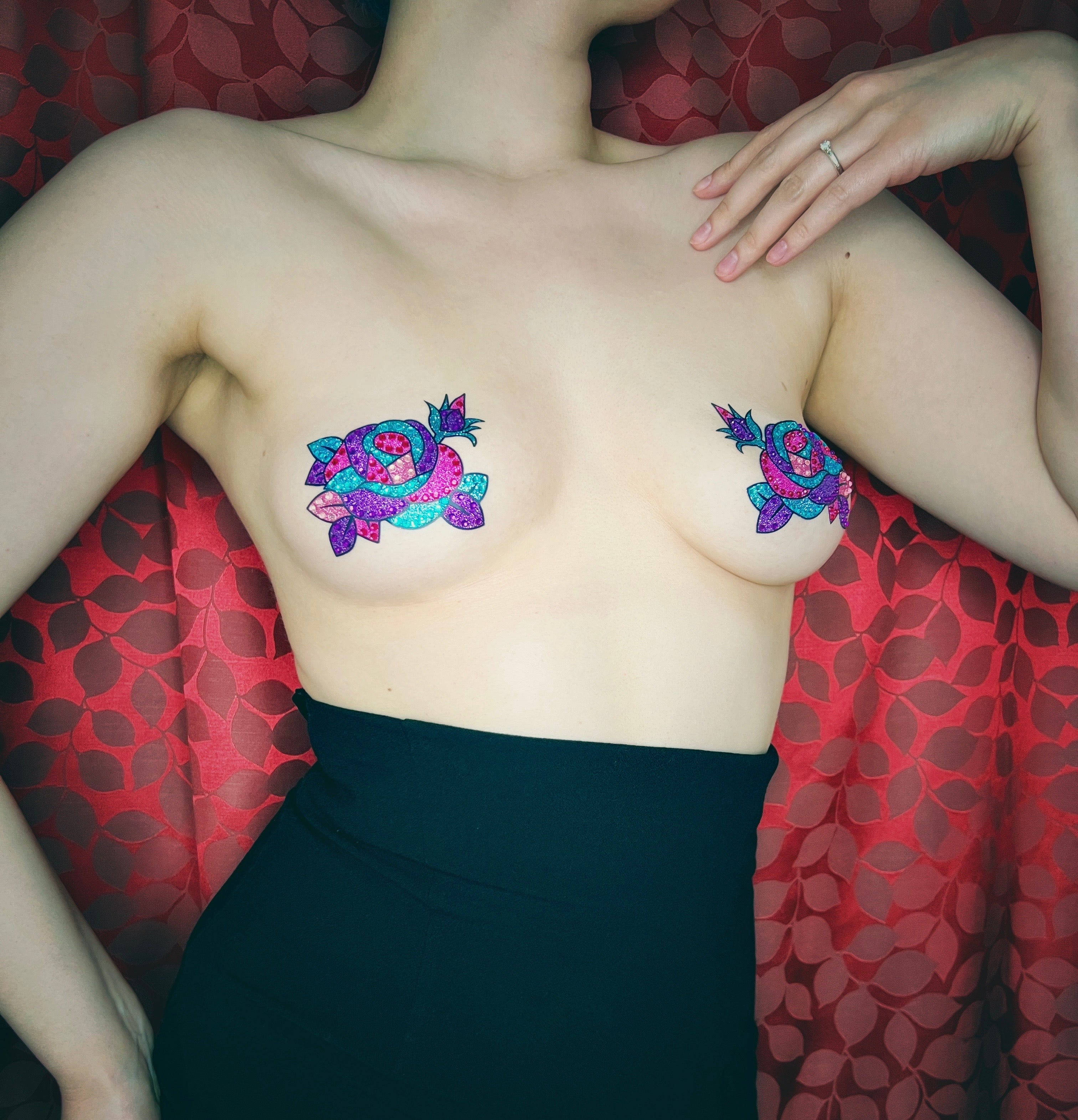 EVELYN Glitter Flower Pasties, Bijoux de corps, Glands burlesques, Couvre-tétons (2 pcs) pour Raves, Pride, Burlesque, Lingerie